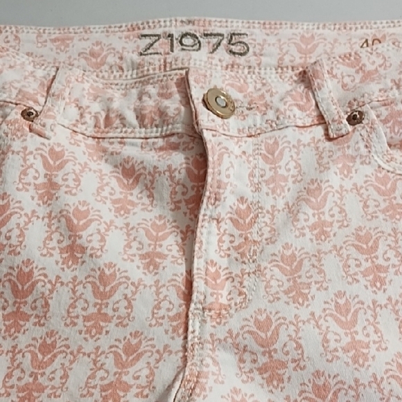 Pink & White Print Cropped Ankle Stretch Jeans Midrise - Picture 5 of 11